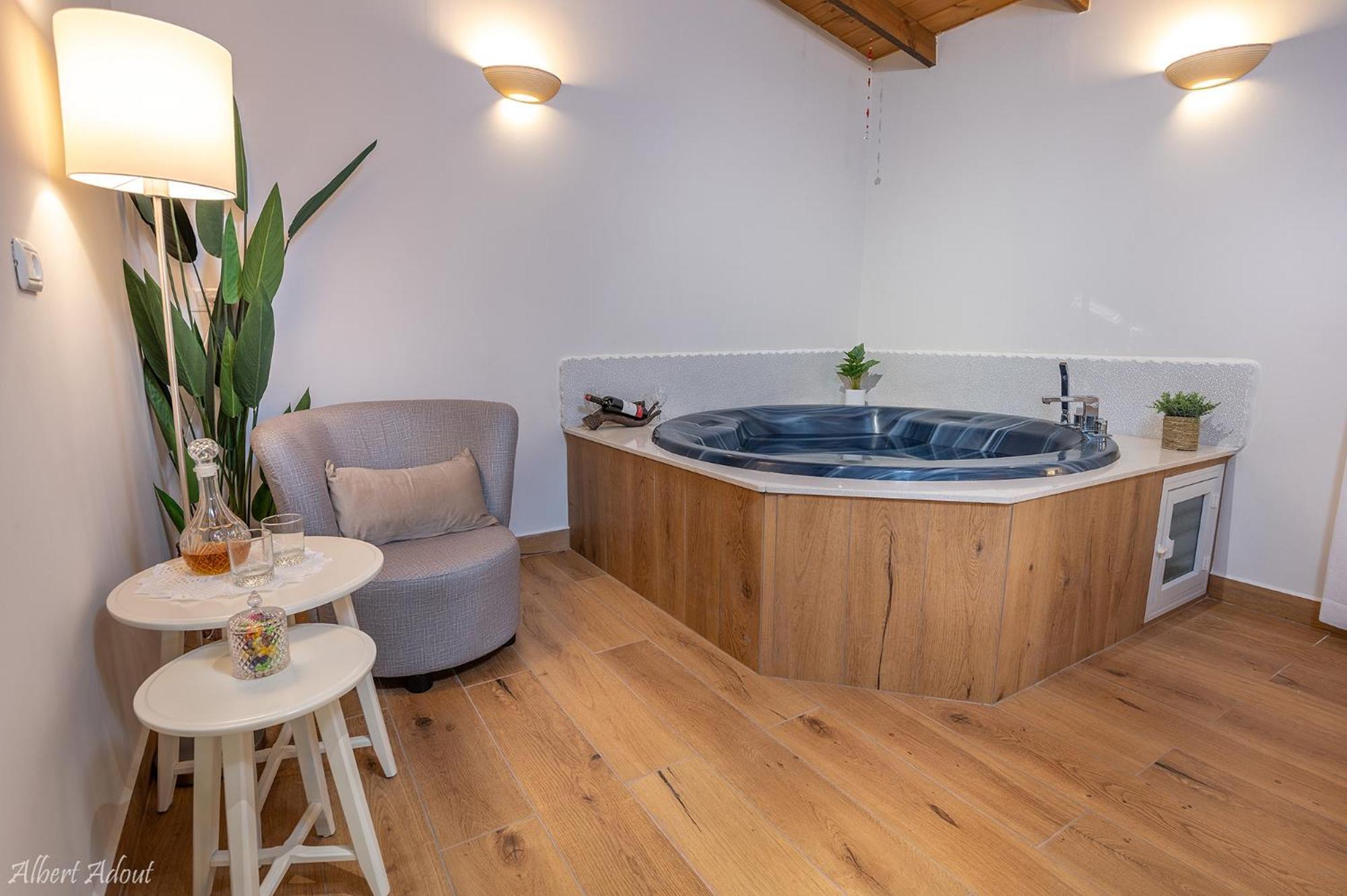 Talia Cabin Guest & Spa 罗什平纳 外观 照片