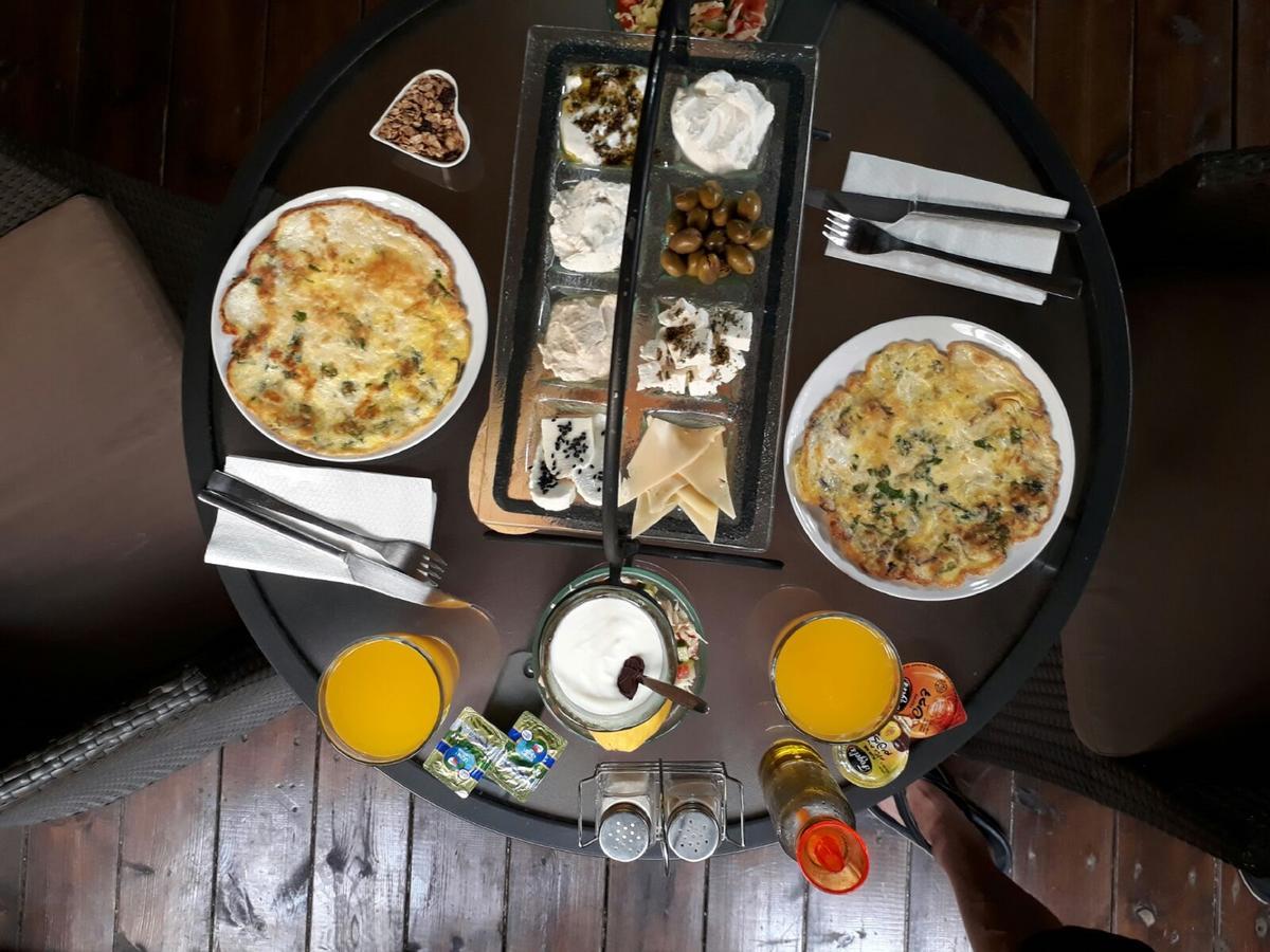 Talia Cabin Guest & Spa 罗什平纳 外观 照片